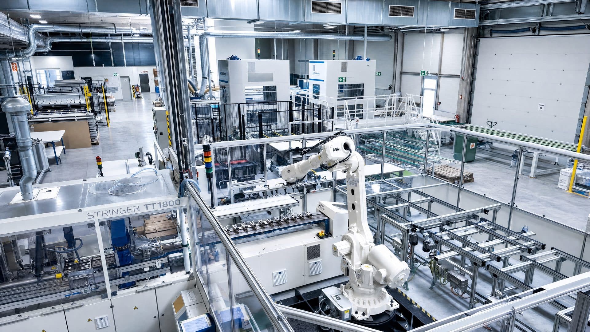 Robot-assisted production line on the shop floor in Wiener Neustadt